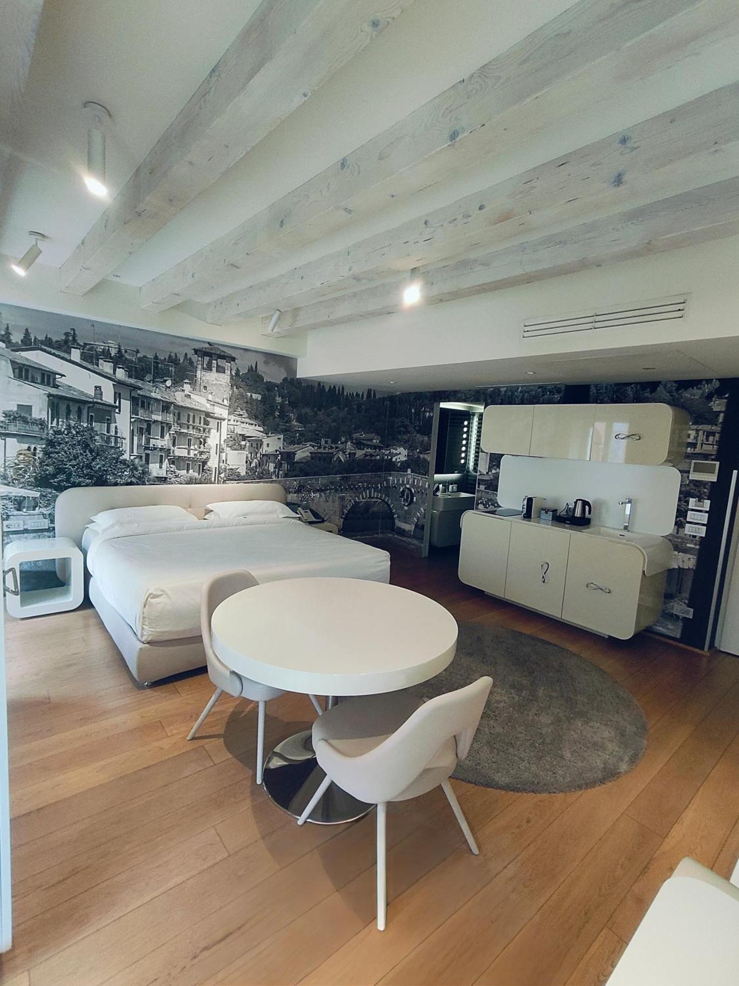Lords Of Luxury Verona