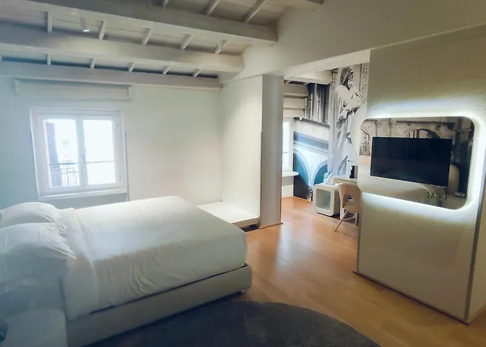 Lords Of Verona Luxury Apartments